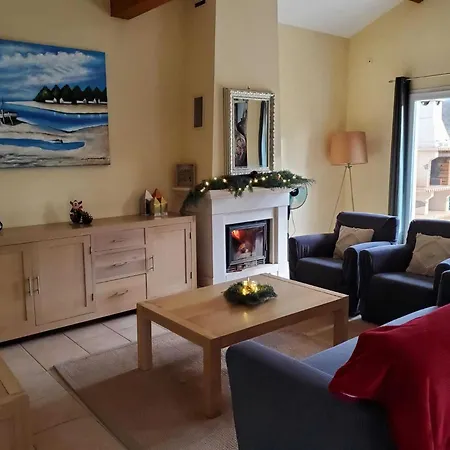 In With Golf & Pool Access Ferienhaus Les Forges (Deux-Sevres)