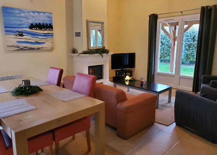 In With Golf & Pool Access *