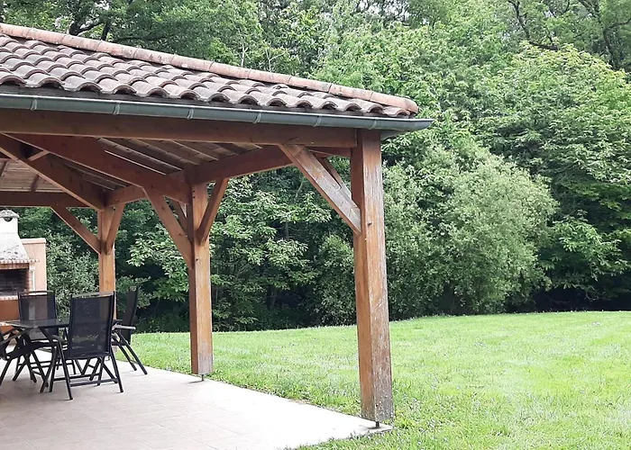 In With Golf & Pool Access *